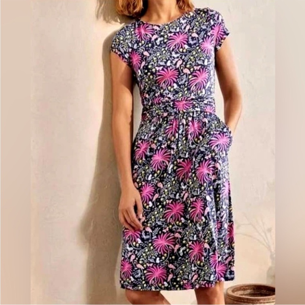 Boden Amelia Jersey Knee Length Mini Dress in Tropical Charm